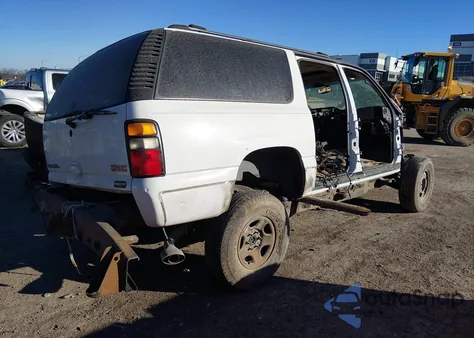 2004 GMC Yukon Xl 1500 Denali z USA, uszkodzony, nr VIN 1GKFK66U84J268025